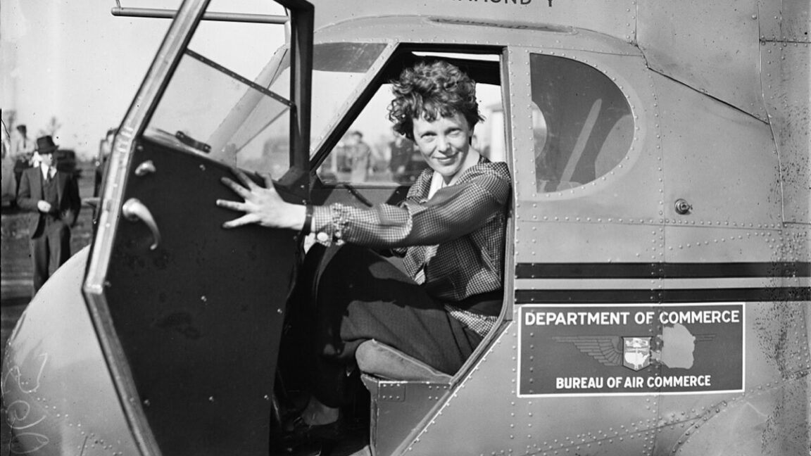 What happened to Amelia Earhart? New book takes on the case.